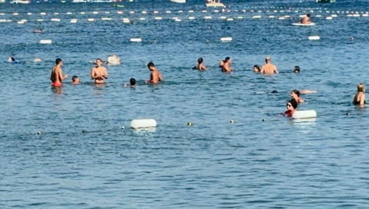 Termometreler çıldırdı! Herkes denize döküldü: 50 derece gibi hissediyoruz