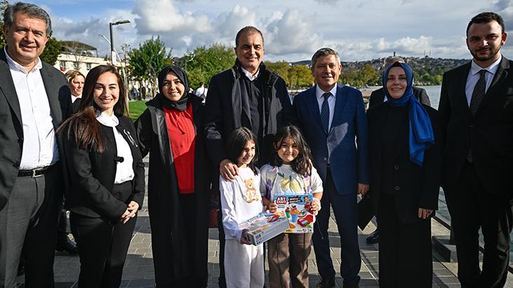AK Parti Sözcüsü Çelik Çelik sahilde balık pişirdi, vatandaşlarla buluştu