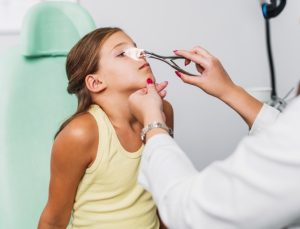 Akran zorbalığı çocukları estetik ameliyatlara yönlendiriyor