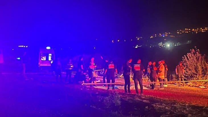 Alkollü TIR sürücüsü ters şeride girdi, motosiklete çarptı: 2 ölü, 1 yaralı