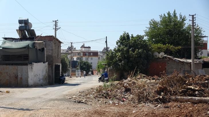 Antalya’nın uyuşturucuyla anılan mahallesinde şaşırtan dönüşüm! Bir yıl önce sopalarla kovalıyorlardı