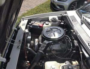 Bursa’daki fuarda herkes bu otomobilin başına toplandı! 32 yaşında, sadece 68 bin kilometrede