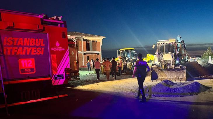Büyükçekmece’de toprak kayması! 2 işçi göçük altında kaldı