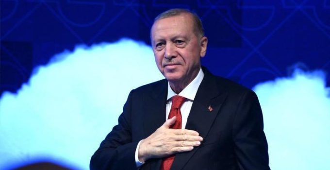 Cumhurbaşkanı Erdoğan’dan Avrupa Şampiyonu olan Filenin Sultanları’na tebrik