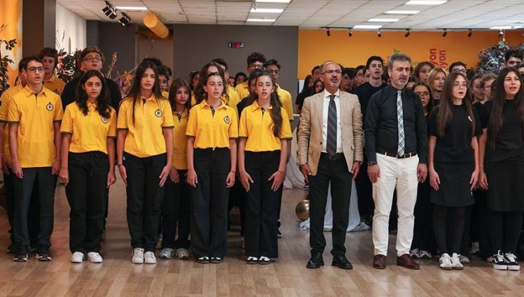Demirören Medya Lisesi’nde ilk ders zili çaldı! Türkiye’nin ilk lise yapay zeka bölümü