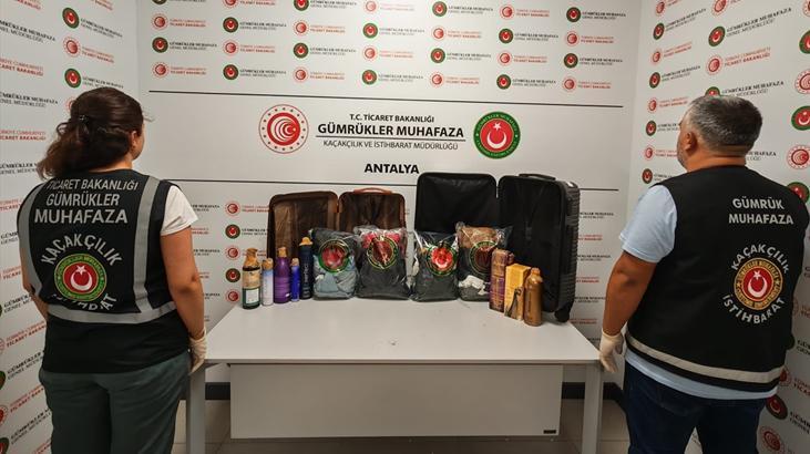 Ekipler Antalya Havalimanı’nda ele geçirdi! Tam 18 kilo 921 gram