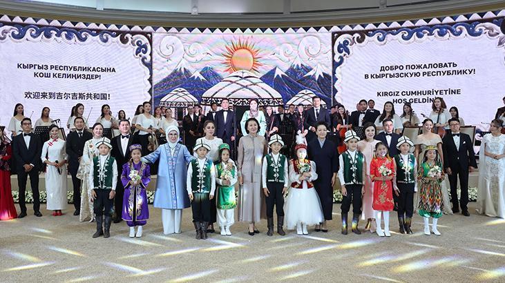 Emine Erdoğan, Kırgızistan’da etnik el sanatları sergisini ziyaret etti