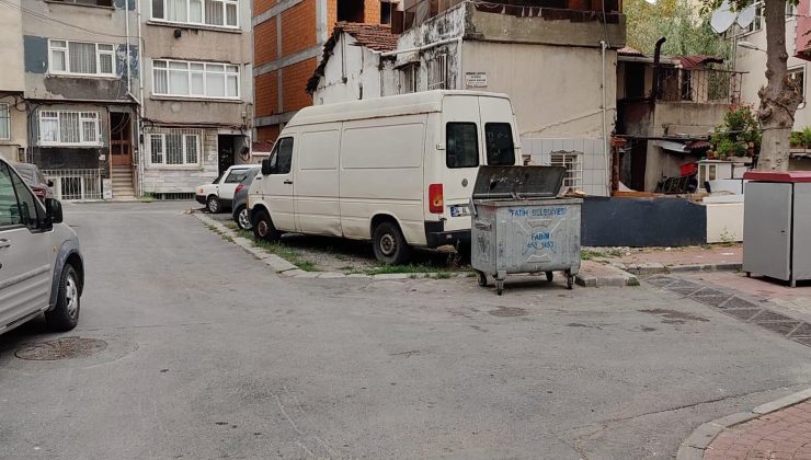 Fatih’te tartışma bıçaklı kavgaya dönüştü! Annesine hakaret ettiği iddiası: 1 ölü