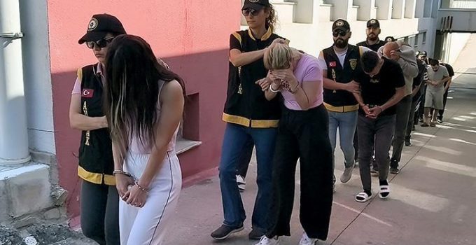 Güzellik merkezi ve masaj salonlarına baskın! 210 milyon liralık para trafiği