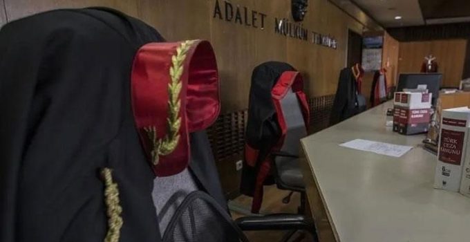 İmamoğlu çıkar amaçlı suç örgütü davasının duruşmasında görüntü kaydı alınmasına soruşturma