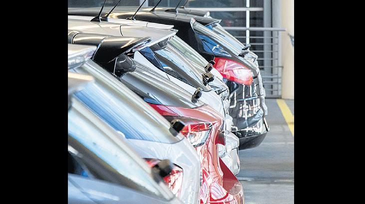 Otomotiv pazarı yüzde 12 daraldı