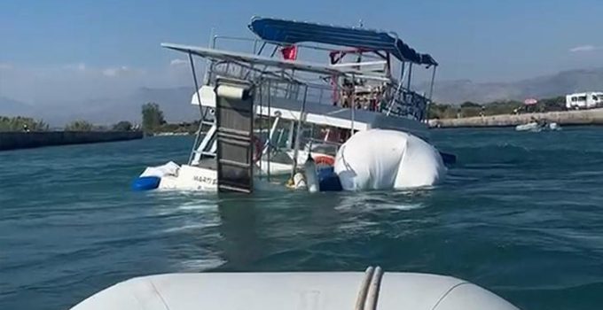 Peş peşe deniz kazalarının ardından Antalya’da korkutan olay! Batma tehlikesi geçiren tekne kıyıya çekildi