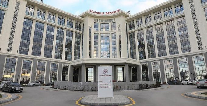 Sağlık Bakanlığı’ndan çocuk ve gençlere özel eğitim seferberliği! 1,5 yılda yaklaşık 1 milyon kişiye ulaşıldı