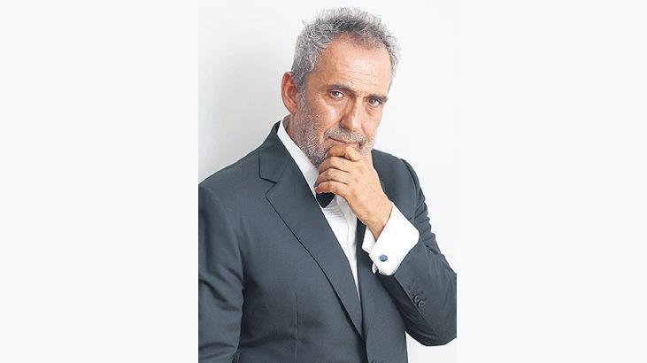 Sevilen şarkılarını söyleyecek