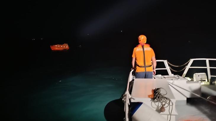 Silivri açıklarında yaşanan gemi kazasını uzman isim değerlendirdi: Dikkat çeken rulo sac ve ‘EPIRB’ detayı