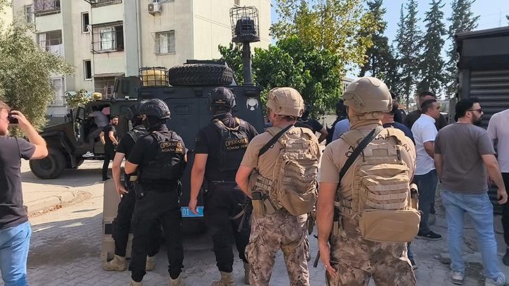 Yakalanacağı anladı, eline el bombası alıp kendisini eve kilitledi! Kentte hareketli dakikalar