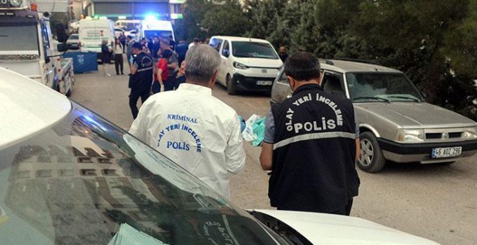 Yer: Kahramanmaraş: Sokakta 4 çocuk annesi olan eşini öldürüp intihar etti