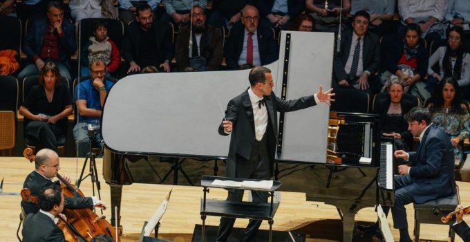 Ankara’da senfoni izdihamı! CSO’nun 200. yıl açılışında salon doldu taştı