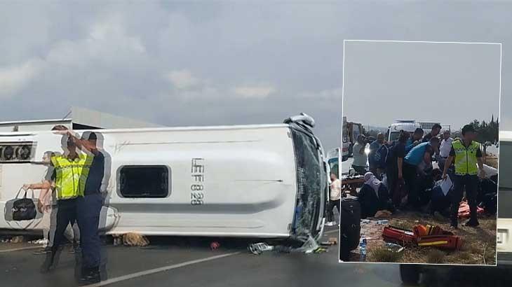 Antalya’da midibüs kaygan yolda devrildi! Yaralılar var