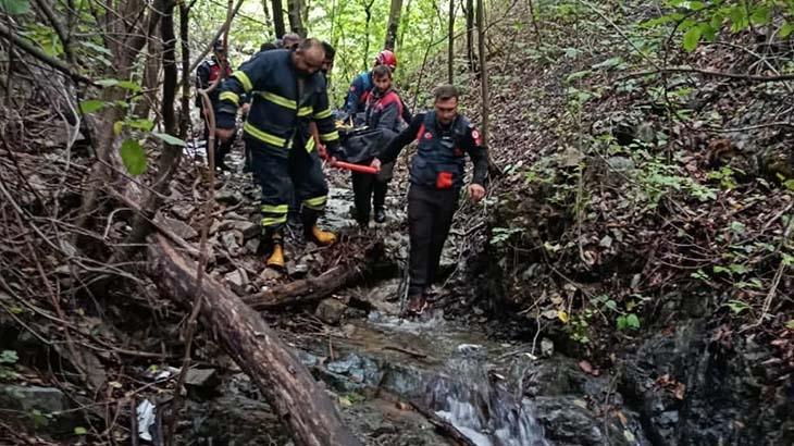 Artvin’de feci kaza: Otomobil uçuruma yuvarlandı! Sürücü Kemal Çevik hayatını kaybetti