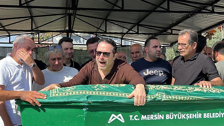 Atilla Taş kızını son yolculuğuna uğurladı! Tabutuna sarılıp gözyaşı döktü