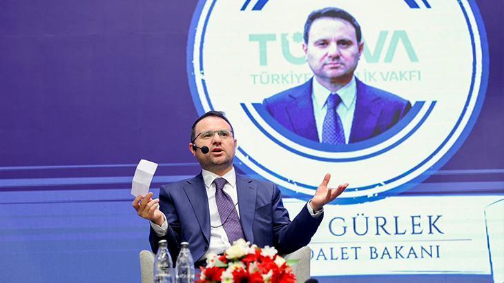 Bakan Gürlek: Gençlerimizin geleceğini hedef alan hiçbir suç odağının karşısında geri adım atmayacağız