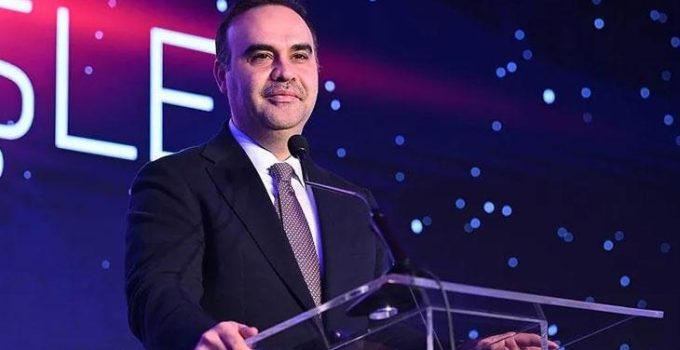 Bakan Kacır: Organize sanayi bölgelerimizi büyütmeye devam ediyoruz