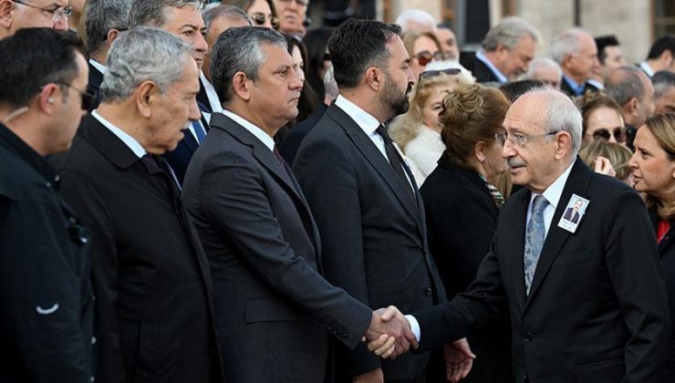 Cenaze töreninde buz gibi selamlaşma! Özel, Kılıçdaroğlu’nun yüzüne bakmadı