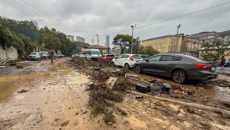 Cumhurbaşkanı Erdoğan, İstanbul’daki sel felaketi ile ilgili Bakan Kurum’dan bilgi aldı