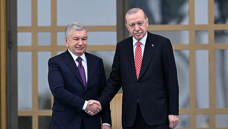 Cumhurbaşkanı Erdoğan, Özbekistan’lı mevkidaşı Mirziyoyev ile bir araya geldi