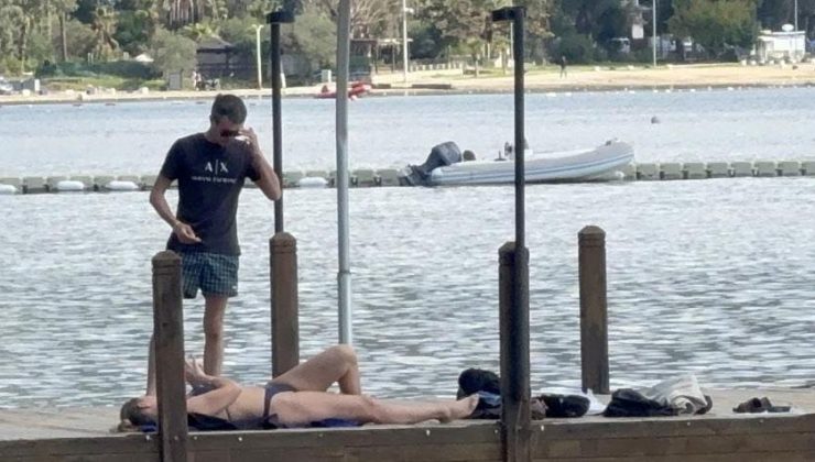 Dün sel vardı, bugün denize girdiler! Kentten şaşırtan görüntüler