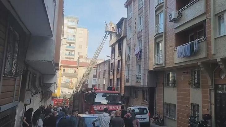 Esenyurt’ta 5 katlı binada yangın! Mahsur kalan 5 kişi kurtarıldı