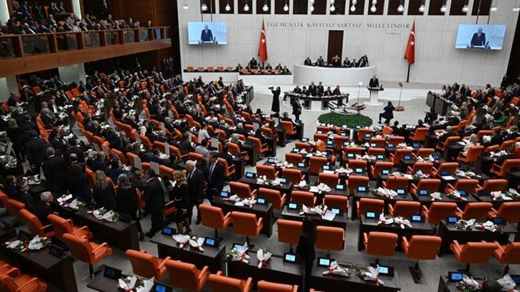 İletişim Başkanı Burhanettin Duran’dan Yeni Parti Grubu’na tepki