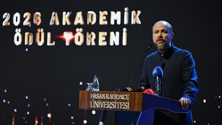 İlim Yayma Vakfı Mütevelli Heyeti Başkanı Bilal Erdoğan, HKÜ’de Akademik Ödül Törenine katıldı