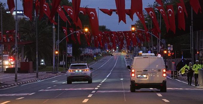 İstanbul’da bazı cadde ve yollar trafiğe kapatıldı