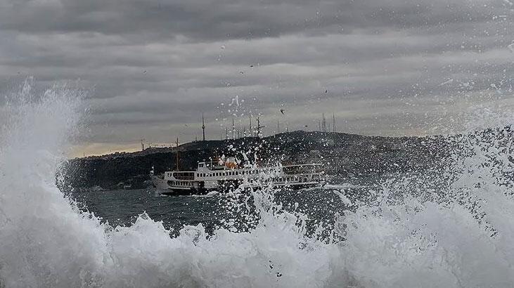 İstanbul’da bazı vapur seferleri olumsuz hava koşulları nedeniyle iptal edildi