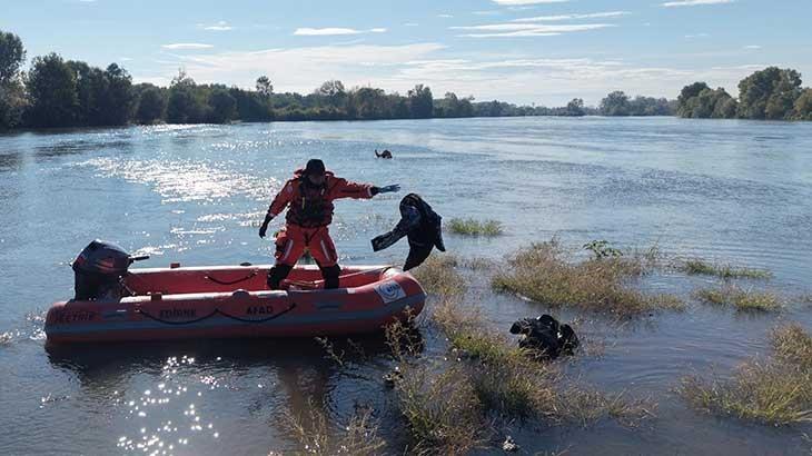 Meriç Nehri’nde göçmen botu alabora oldu: 1 çocuk öldü, 1 çocuk kayıp