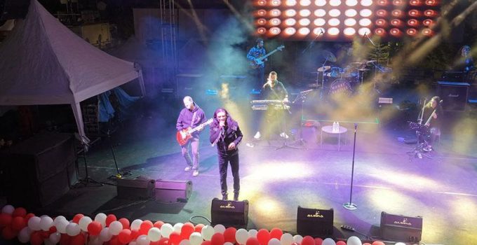 Murat Kekilli sahneye çıktı, Niğde’de müzik ziyafeti yaşandı