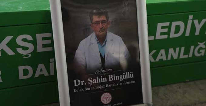 Önce çocuklara can yeleği giydirdi! Tekne faciasında can veren doktor memleketinde toprağa verildi