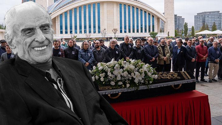 Türk müziğinin usta ismi Alpay son yolculuğuna uğurlandı